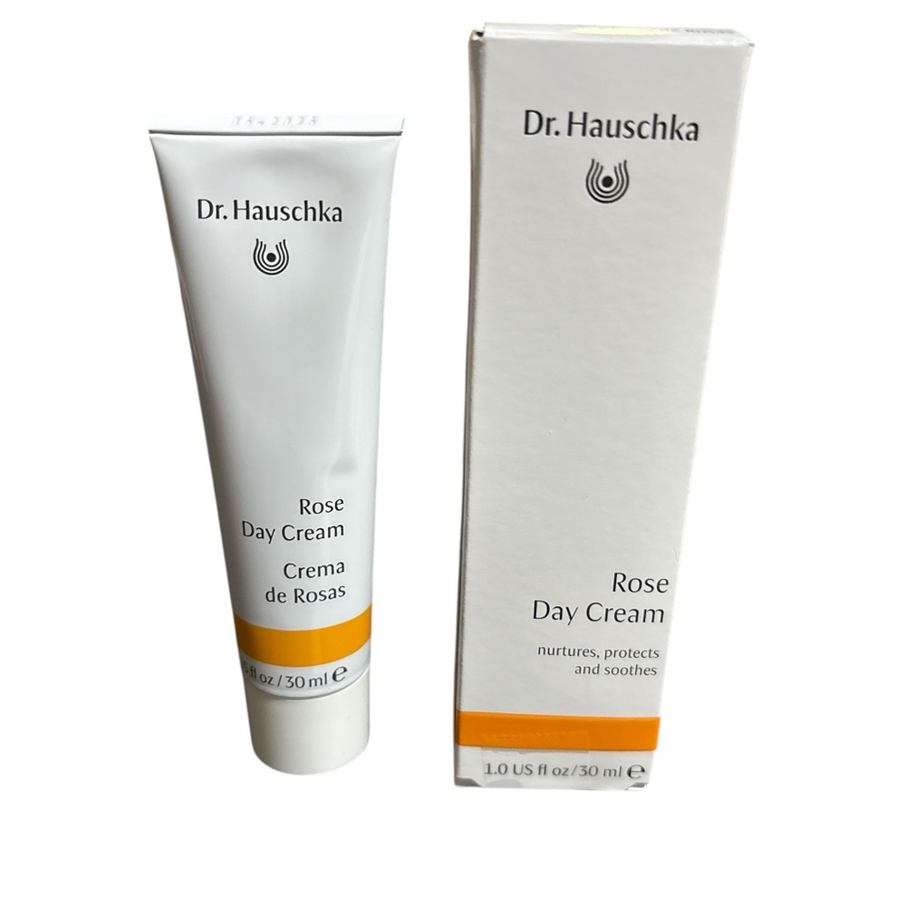 Dr Hauschka Rose Day Cream- 1 fl oz/30 ml.
Daily Hydration. 
Exp 04/27